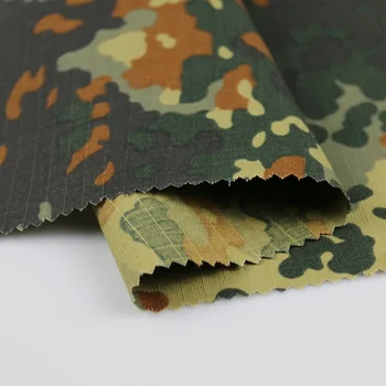 220GSM Германия Flecktarn Plaid Army Camouflage Fabric Tactics TC Camo Полиэстер Хлопковая ткань Военная ткань DIY Ширина 1,5 м