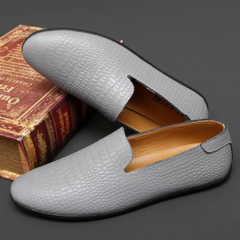 Роскошный бренд Мужская обувь из натуральной кожи Британский стиль Мужские мокасины Модная мужская повседневная обувь Мужская обувь на плоской подошве Мужская обувь для вождения Новинка